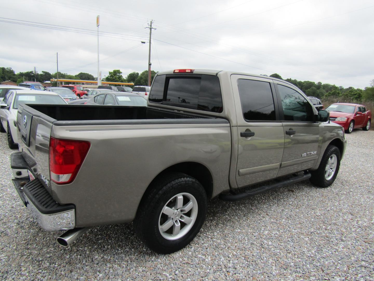 2008 Gray Nissan Titan LE Crew Cab 2WD SWB (1N6AA07DX8N) with an 5.6L V8 DOHC 32V engine, Automatic transmission, located at 15016 S Hwy 231, Midland City, AL, 36350, (334) 983-3001, 31.306210, -85.495277 - Photo#7